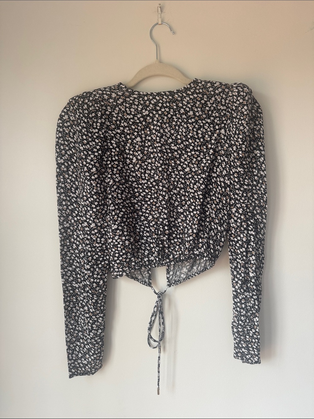 AFRM Black Long-Sleeve Floral Tie-Back Crop Top